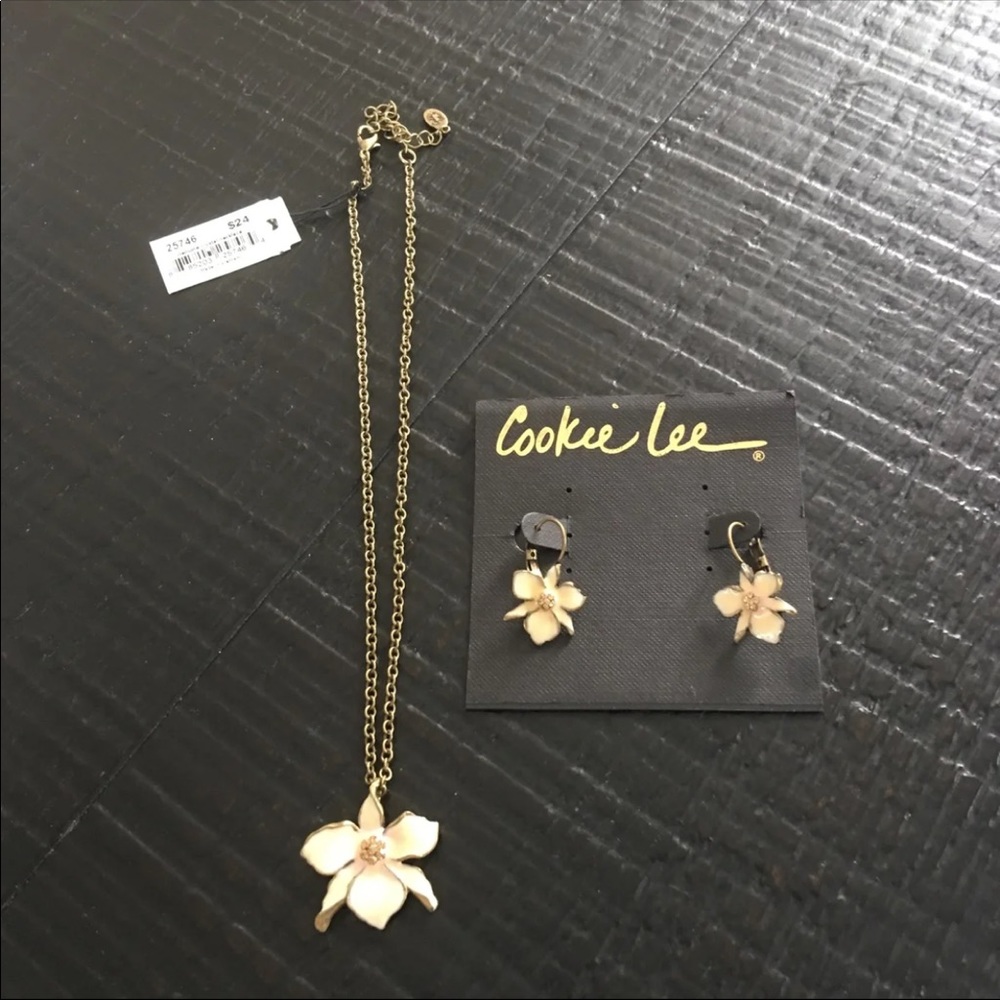 Cookie Lee jewelry set